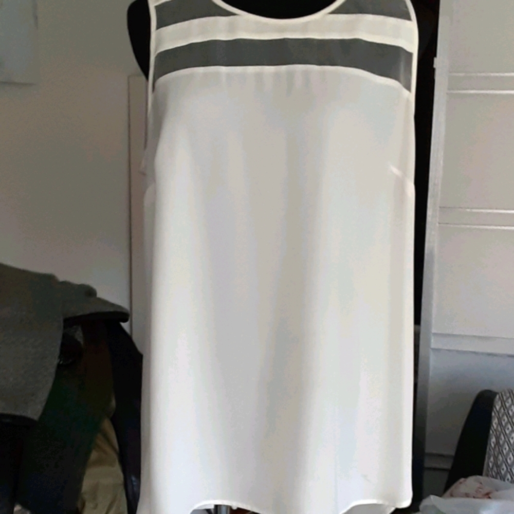 NWOT INC INTERNATIONAL CONCEPTS CREPE SLEEVELESS